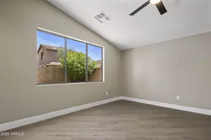 4052 E Abraham Ln, Phoenix, AZ 85050 - Photo 8