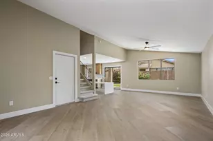 4052 E Abraham Ln, Phoenix, AZ 85050 - Photo 6
