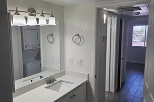 3810 E Earll Dr, Phoenix, AZ 85018 - Photo 18