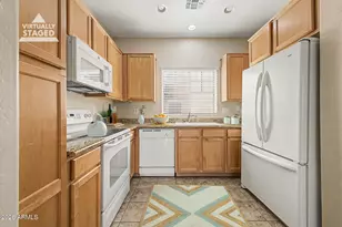 10352 W Sands Dr, Peoria, AZ 85383 - Photo 2