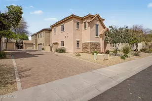 10352 W Sands Dr, Peoria, AZ 85383 - Photo 8