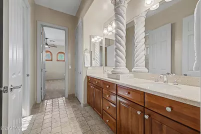 1705 W Moody Trail, Phoenix, AZ 85041 - Photo 36