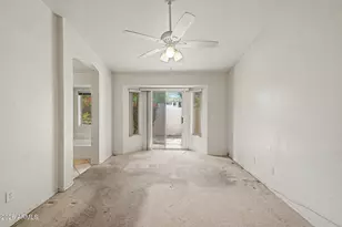 5027 E Vaughn Dr, Phoenix, AZ 85044 - Photo 12