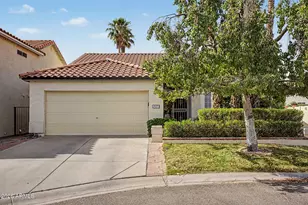 5027 E Vaughn Dr, Phoenix, AZ 85044 - Photo 26