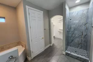 1418 E Malapai Dr, Phoenix, AZ 85020 - Photo 12