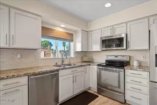 1019 E Wagon Wheel Dr, Phoenix, AZ 85020 - Photo 18