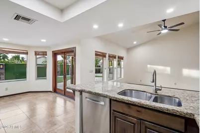 2202 E Egret Court, Gilbert, AZ 85234 - Photo 10