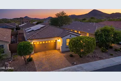 30672 N 137th Lane, Peoria, AZ 85383 - Photo 2