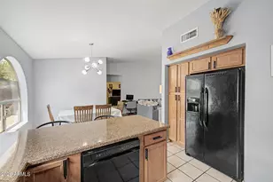 1094 S Sierra St, Gilbert, AZ 85296 - Photo 10