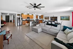2439 W Pecan Rd, Phoenix, AZ 85041 - Photo 16