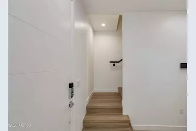 4220 N 32nd Street #13, Phoenix, AZ 85018 - Photo 6