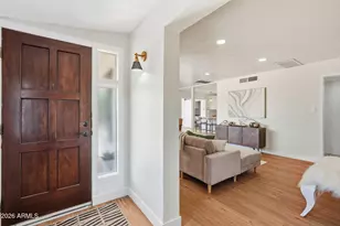 1502 E Hatcher Rd, Phoenix, AZ 85020 - Photo 2