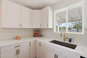 1502 E Hatcher Rd, Phoenix, AZ 85020 - Photo 14