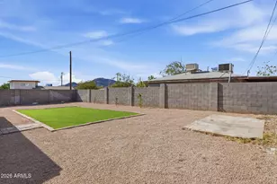 1502 E Hatcher Rd, Phoenix, AZ 85020 - Photo 38