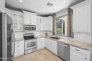 1940 S Talbot Cir, Mesa, AZ 85209 - Photo 6