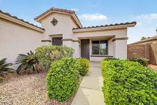 1940 S Talbot Cir, Mesa, AZ 85209 - Photo 2
