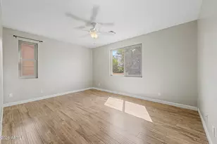 1940 S Talbot Cir, Mesa, AZ 85209 - Photo 8