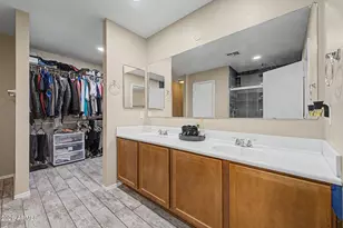 2916 W Glass Ln, Phoenix, AZ 85041 - Photo 18
