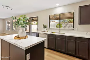 2134 E Daley Ln, Phoenix, AZ 85024 - Photo 12