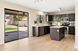 2134 E Daley Ln, Phoenix, AZ 85024 - Photo 8
