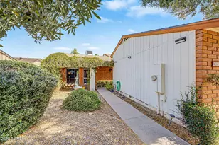 4034 W Loma Ln, Phoenix, AZ 85051 - Photo 2