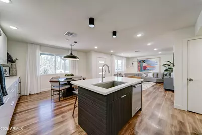 8537 E Clarendon Avenue, Scottsdale, AZ 85251 - Photo 4