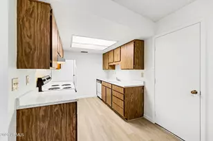 9919 N 97th Dr, Peoria, AZ 85345 - Photo 8