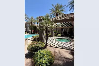4455 E Paradise Village Parkway S #Apt 1040, Phoenix, AZ 85032 - Photo 2