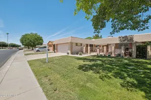 10916 W Cameo Dr, Sun City, AZ 85351 - Photo 4