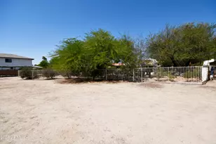 4701 W Misty Willow Ln, Glendale, AZ 85310 - Photo 42