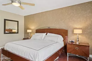 7836 E Via De La Entrada Dr, Scottsdale, AZ 85258 - Photo 16