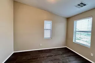 5911 S 35th Pl, Phoenix, AZ 85040 - Photo 8