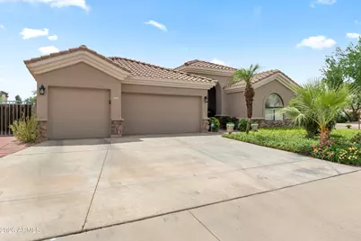 13151 W Coronado Road, Goodyear, AZ 85395 - Photo 2