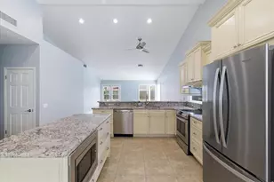 4221 E Everett Dr, Phoenix, AZ 85032 - Photo 8