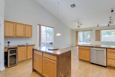 155 E Liberty Lane, Gilbert, AZ 85296 - Photo 12
