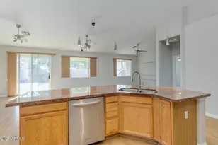 155 E Liberty Ln, Gilbert, AZ 85296 - Photo 10