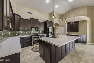 3861 E Amberwood Dr, Phoenix, AZ 85048 - Photo 6