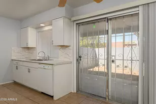 10654 W Coggins Dr, Sun City, AZ 85351 - Photo 10