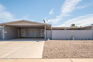 10654 W Coggins Dr, Sun City, AZ 85351 - Photo 18