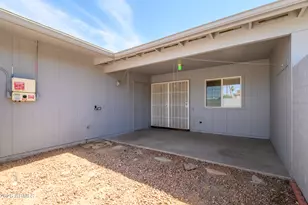 10654 W Coggins Dr, Sun City, AZ 85351 - Photo 16