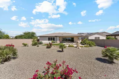 17467 W Guthrie Street, Surprise, AZ 85388 - Photo 4