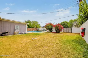 2037 W State Ave, Phoenix, AZ 85021 - Photo 14