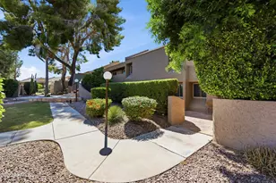 7428 N Via Camello Del Norte -- E, Scottsdale, AZ 85258 - Photo 2