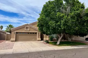 1576 W Kesler Ln, Chandler, AZ 85224 - Photo 2