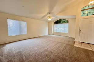 1576 W Kesler Ln, Chandler, AZ 85224 - Photo 4