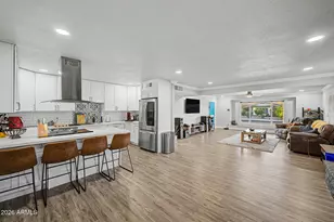 3925 W Krall St, Phoenix, AZ 85019 - Photo 8
