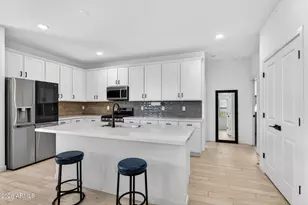 26958 N 170th Ln, Surprise, AZ 85387 - Photo 8