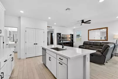 26958 N 170th Lane, Surprise, AZ 85387 - Photo 10