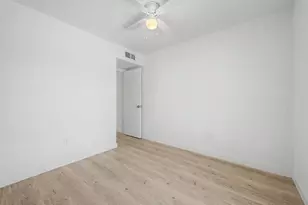 935 W Santa Cruz Dr, Tempe, AZ 85282 - Photo 20