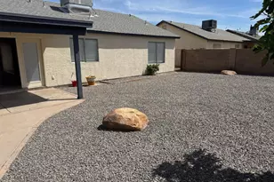 8565 W Tuckey Ln, Glendale, AZ 85305 - Photo 14
